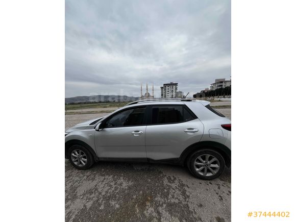 Sahibinden Kia Stonic 1.4 MPI Cool 2022 Model 
