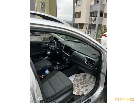 Sahibinden Kia Stonic 1.4 MPI Cool 2022 Model 