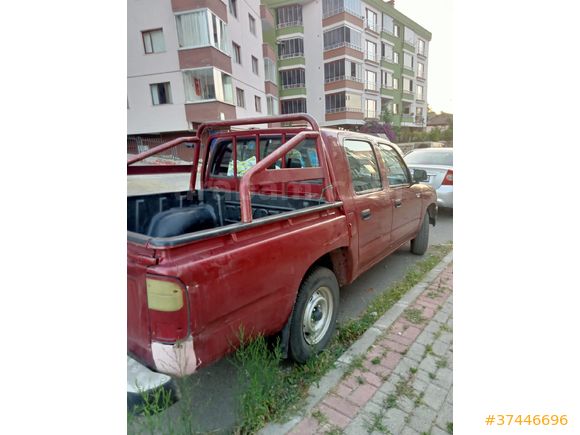 Sahibinden Toyota Hilux 2.4 D 2000 Model