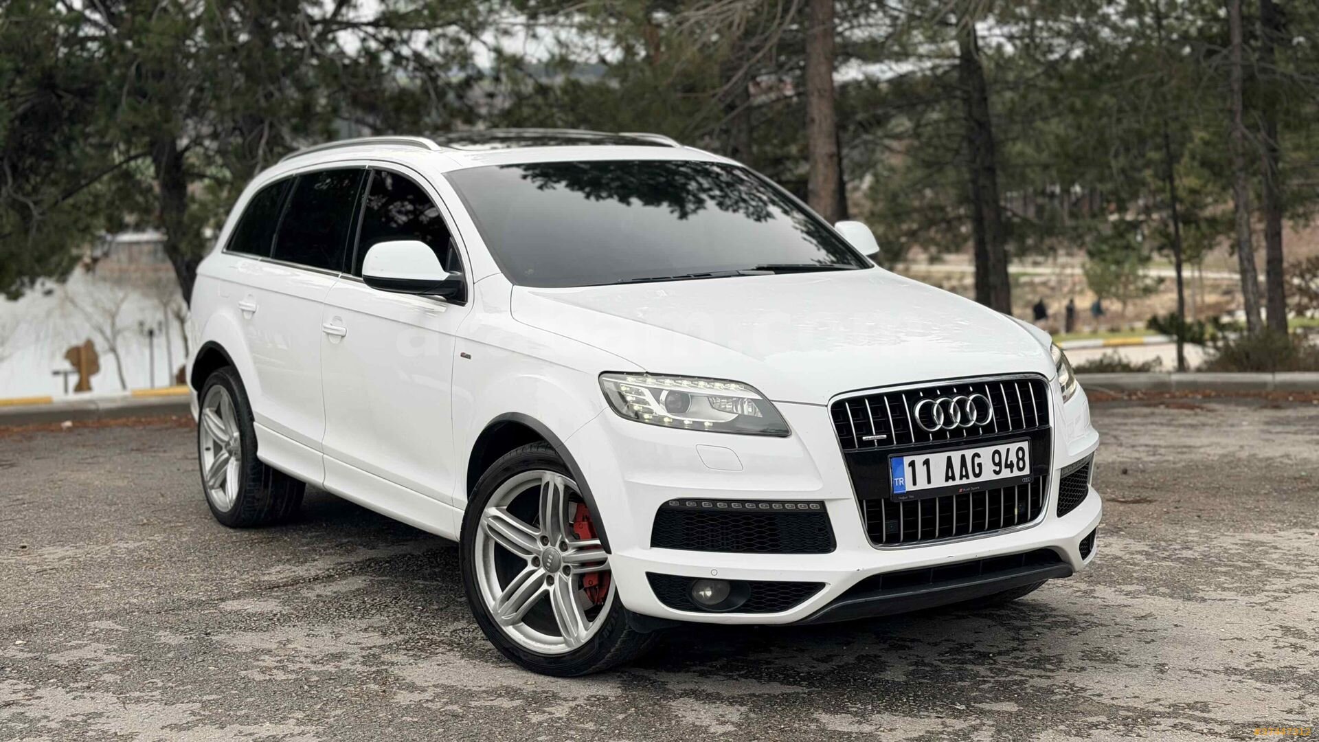 Sahibinden Audi Q7 3.0 TDI Quattro 2011 Model Bilecik 437.000 km Beyaz 1