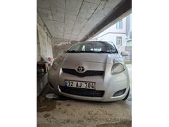 Sahibinden Toyota Yaris 1.33 Terra Sporty 2011 Model  97.000 km Gri (metalik)