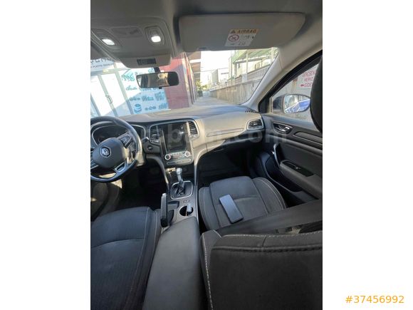 Sahibinden Renault Megane 1.5 dCi Touch Plus 2017 Model  240.000 km Lacivert