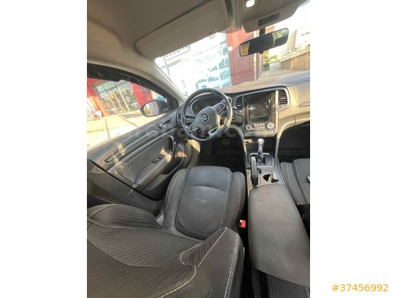 Sahibinden Renault Megane 1.5 dCi Touch Plus 2017 Model  240.000 km Lacivert