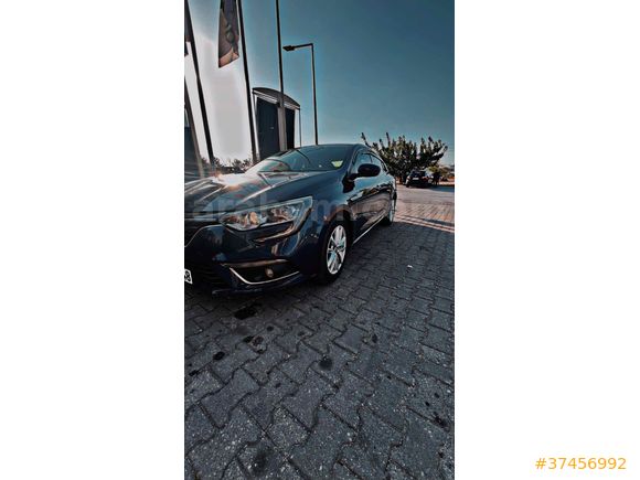 Sahibinden Renault Megane 1.5 dCi Touch Plus 2017 Model  240.000 km Lacivert