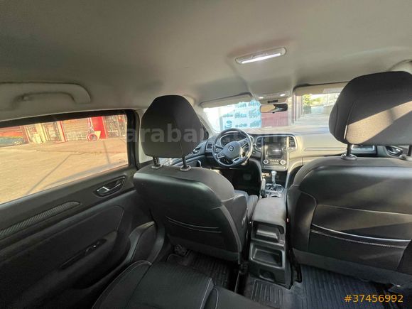 Sahibinden Renault Megane 1.5 dCi Touch Plus 2017 Model  240.000 km Lacivert
