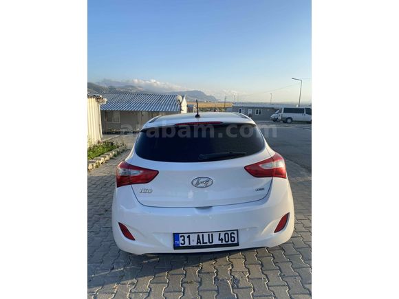 Düşük km tek değişenli i30 