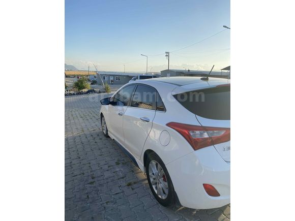 Düşük km tek değişenli i30 