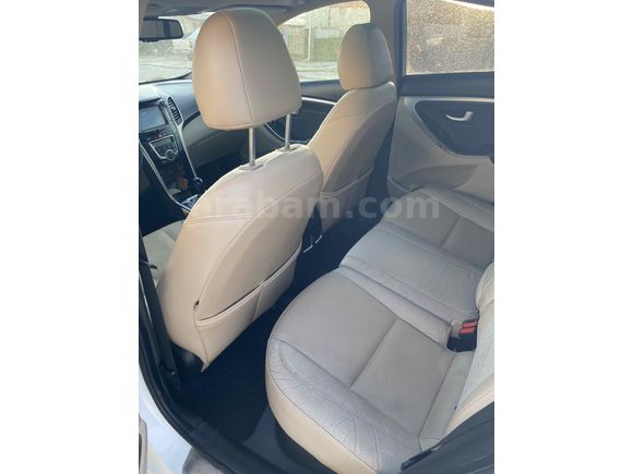 Düşük km tek değişenli i30 