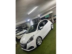 Sahibinden Peugeot 208 1.4 HDi Active 2015 Model  201.000 km Beyaz