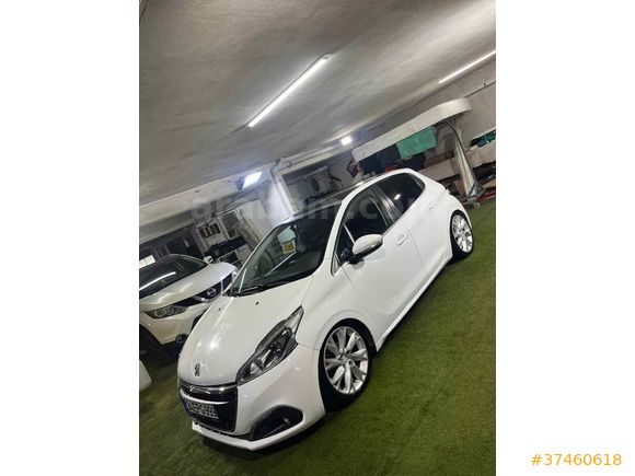 Sahibinden Peugeot 208 1.4 HDi Active 2015 Model  201.000 km Beyaz