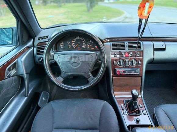 Sahibinden Mercedes - Benz E 200 Elegance 1996 Model 