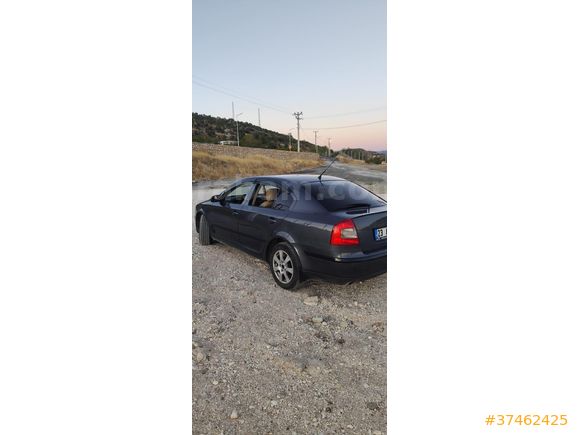 2005 MODEL Skoda Octavia 1.6 Ambiente