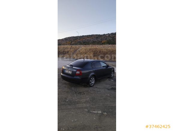 2005 MODEL Skoda Octavia 1.6 Ambiente