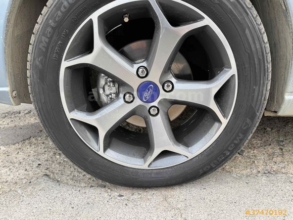 Galeriden Ford Focus 1.6 Collection 2004 Model İzmir