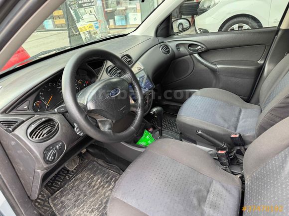 Galeriden Ford Focus 1.6 Collection 2004 Model İzmir