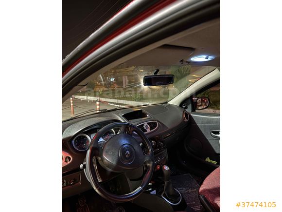 Renault Clio 2011 Model  165.000 km 