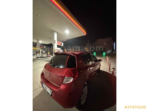  Renault Clio 2011 Model  165.000 km 