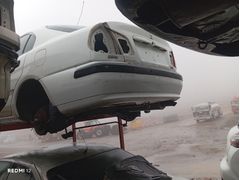 Mitsubishi Carisma 2001 arka tampon