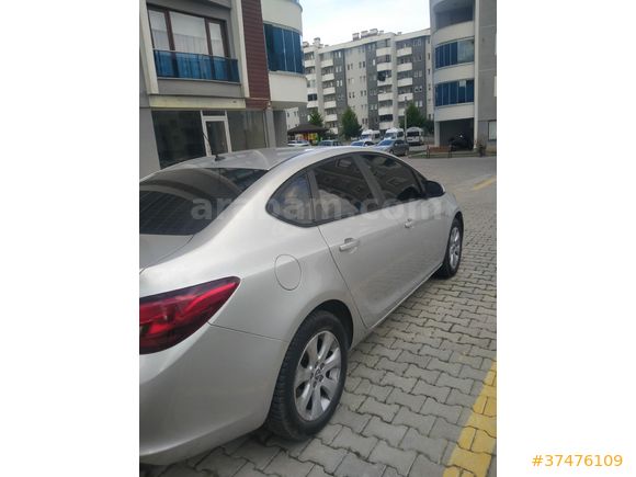 Sahibinden Opel Astra 1.6 Edition plus 2016 Model  108.000 km Gri (Gümüş)