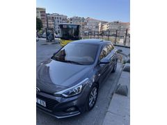 Sahibinden Hyundai i20 1.4 MPI Smart 2020 Model  84000 km Gri