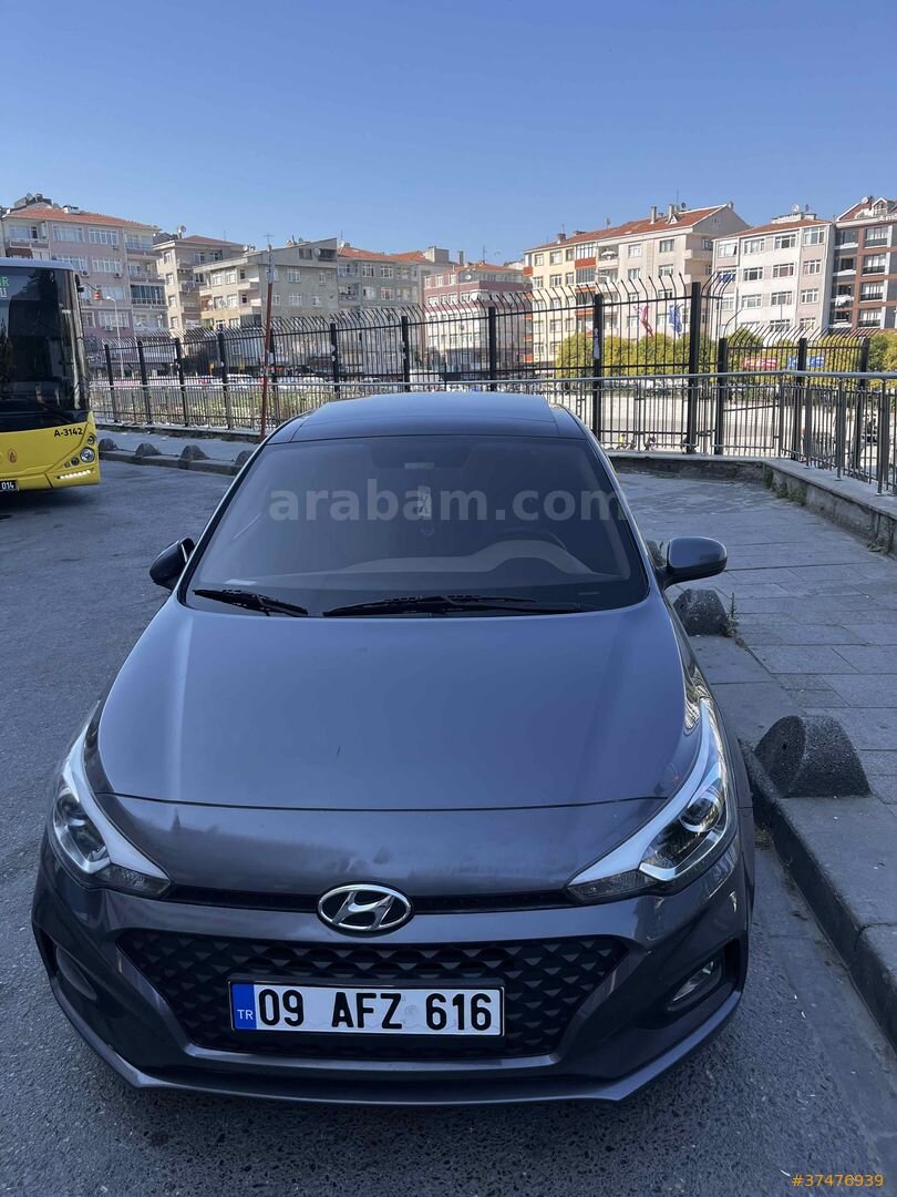 Sahibinden Hyundai i20 1.4 MPI Smart 2020 Model İstanbul 84.000 km Gri 4