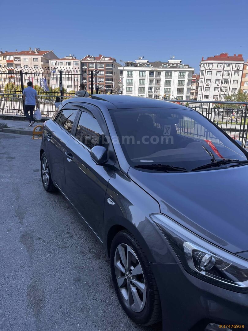 Sahibinden Hyundai i20 1.4 MPI Smart 2020 Model İstanbul 84.000 km Gri 3