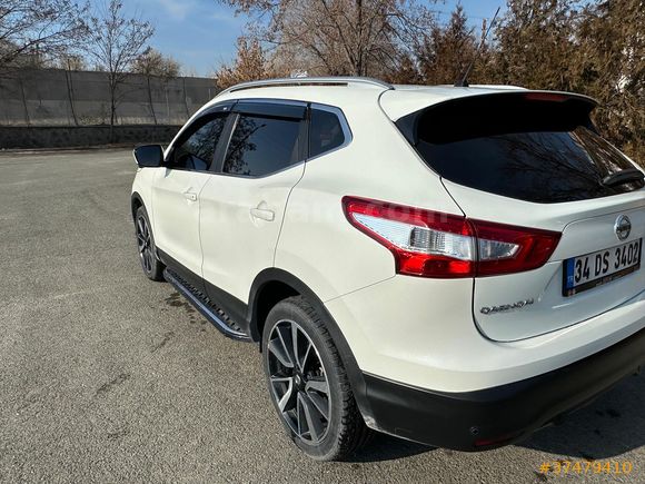 Sahibinden Nissan Qashqai 1.6 dCi Platinum Premium Pack 2015 Model Orjinal Hatasız 