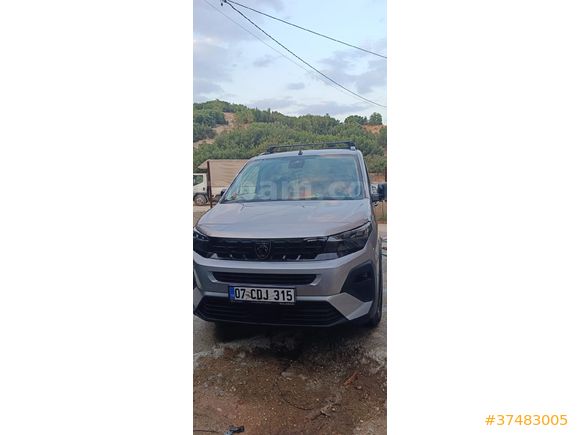 Sahibinden Peugeot Rifter 1.5 BlueHDI Allure 2025 Model