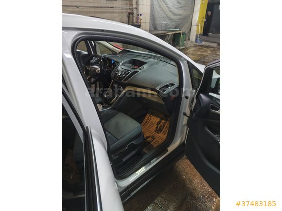 Sahibinden Ford C-Max 1.6 TDCi Titanium 2013 Model BOYASIZ DEĞİŞENSİZ