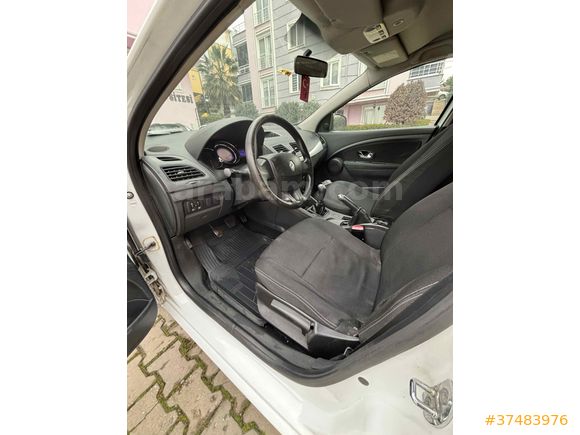 2013 Megane 3 1.5 dCi Joy  90 HB         189.000 km’de 