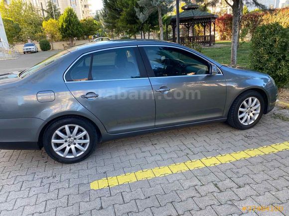 Sahibinden Volkswagen Jetta 1.4TSI 2008 Model Ankara 230.000 km Gri (metalik)