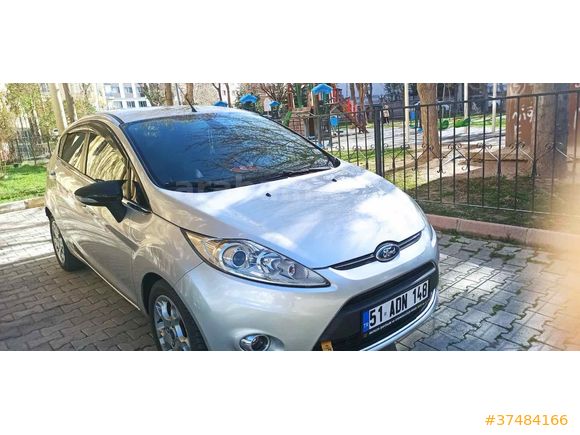 Sahibinden Ford Fiesta 1.4 Titanium 2012 Model 
