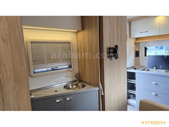 Çekme Karavan  Thule Tente / Truma Combi / Truma Mover