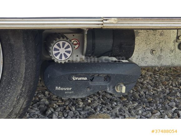 Çekme Karavan  Thule Tente / Truma Combi / Truma Mover