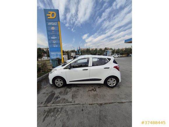 Sahibinden Hyundai i10 1.0 D-CVVT Style 2014 Model  233.000 km Beyaz