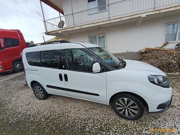 Sahibinden Fiat Doblo Combi 1.6 Multijet Premio Plus 2023 Model  24.000 km Beyaz