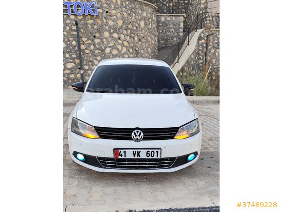 Sahibinden Volkswagen Jetta 1.6 TDi Highline 2012 Model