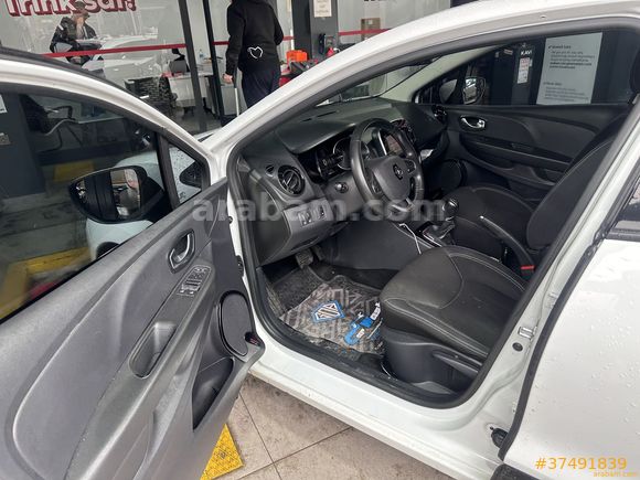 GÖZDE OTODAN 2018 MODEL OTOMATİK DEĞİŞENSİZ CLİO 1.5 DCİ
