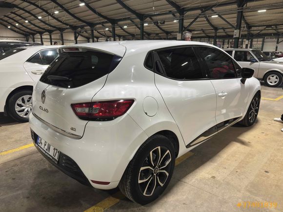 GÖZDE OTODAN 2018 MODEL OTOMATİK DEĞİŞENSİZ CLİO 1.5 DCİ