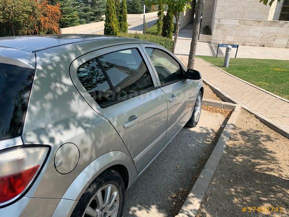 Kamu çalışanından temiz, bakımlı ve sunroof'lu Astra 1.3 dizel