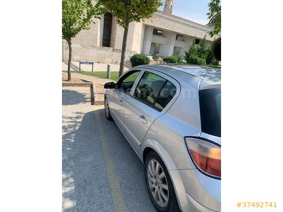 Kamu çalışanından temiz, bakımlı ve sunroof'lu Astra 1.3 dizel