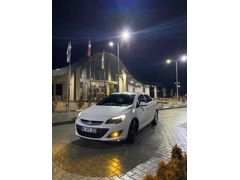 Sahibinden Opel Astra 1.4 T Sport 2012 Model  138.000 km Beyaz