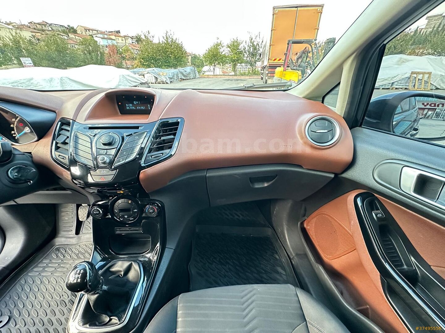 Sahibinden Ford Fiesta 1.5 TDCi Titanium 2013 Model Ankara 225.000 km Siyah 3