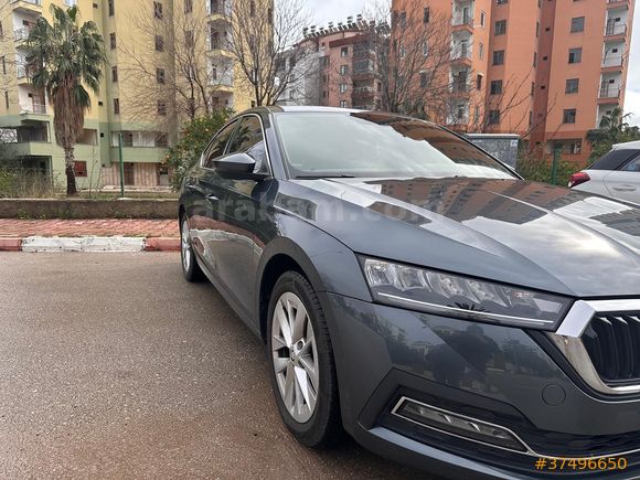HATASIZ BOYASIZ 2021 Skoda Octavia 1.0 e-Tec Premium 62.000 km 
