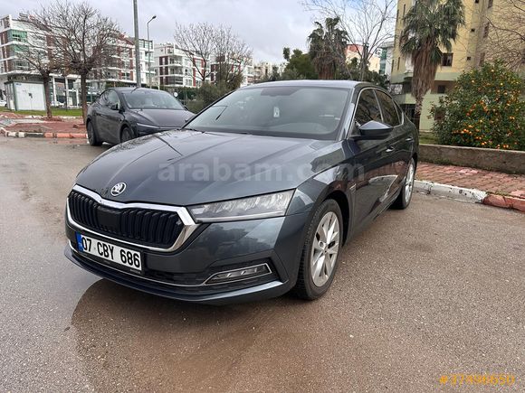 HATASIZ BOYASIZ 2021 Skoda Octavia 1.0 e-Tec Premium 62.000 km 