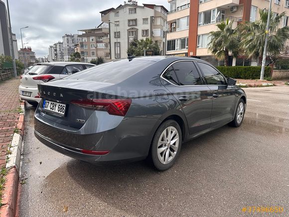 HATASIZ BOYASIZ 2021 Skoda Octavia 1.0 e-Tec Premium 62.000 km 