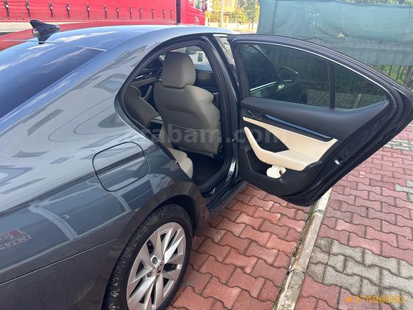 HATASIZ BOYASIZ 2021 Skoda Octavia 1.0 e-Tec Premium 62.000 km 