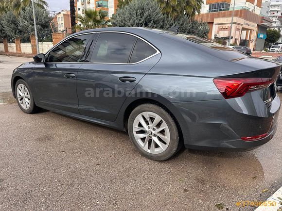 HATASIZ BOYASIZ 2021 Skoda Octavia 1.0 e-Tec Premium 62.000 km 