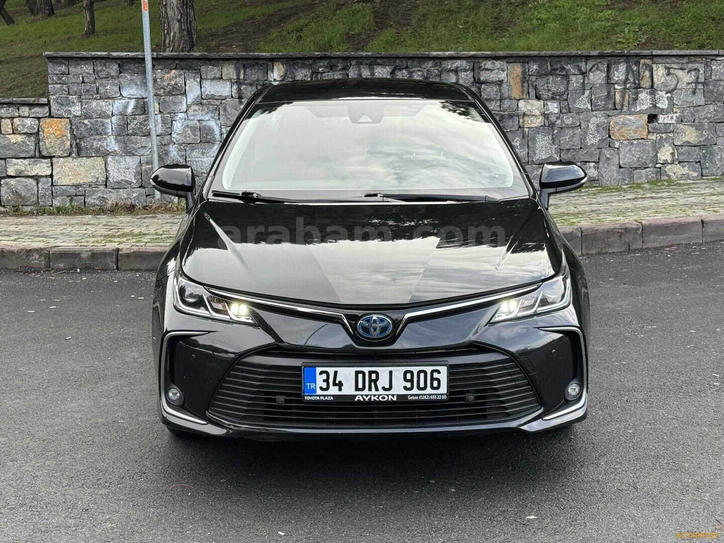 Galeriden Toyota Corolla 1.8 Hybrid Dream 2021 Model İstanbul 93.500 km Siyah 3