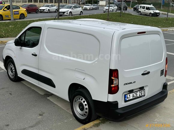 FİAT DOBLO1.5BLUE HD MAXİ 2+1 HATASIZ BOYASIZ GARANTİLİ 2025 ÇIKIŞLI  